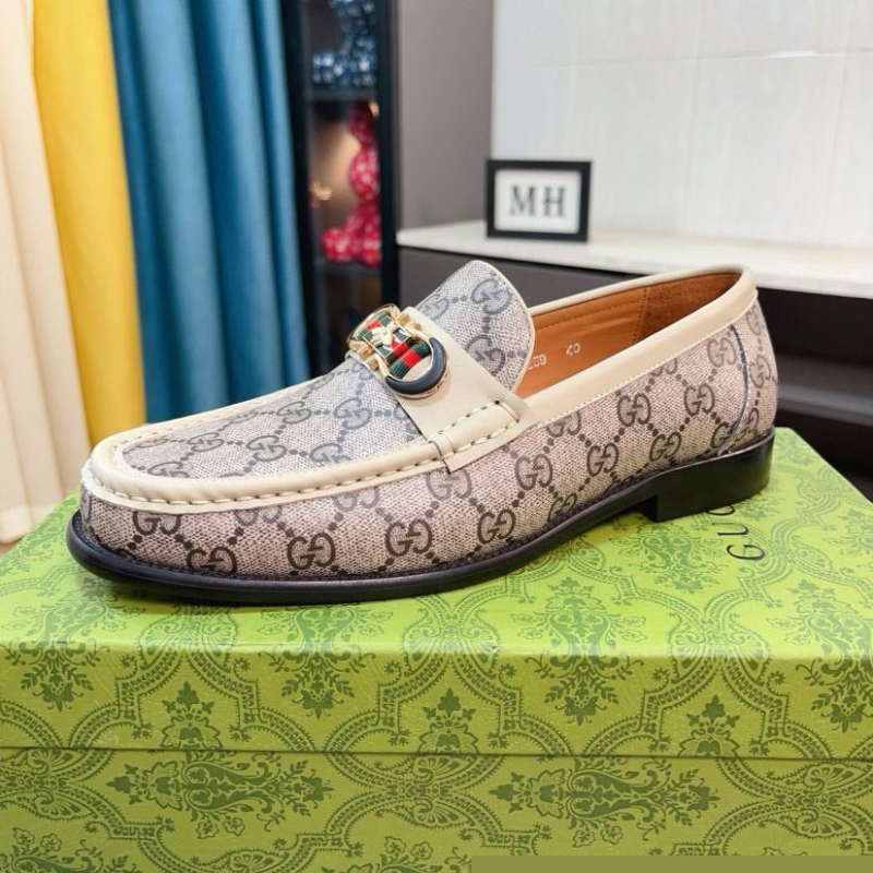G*u*i leather shoes